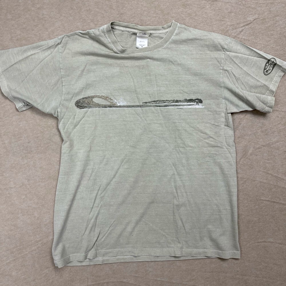 Maui Hawaii Men’s Tan tshirt Size:Medium